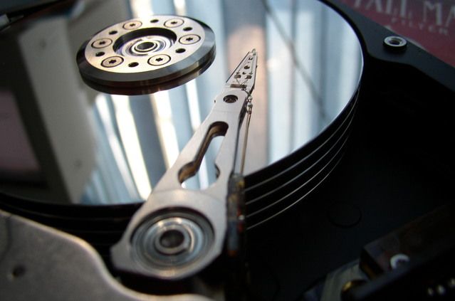 Online capacity expansion of a Dell Hardware RAID 1 with larger disks and a LVM